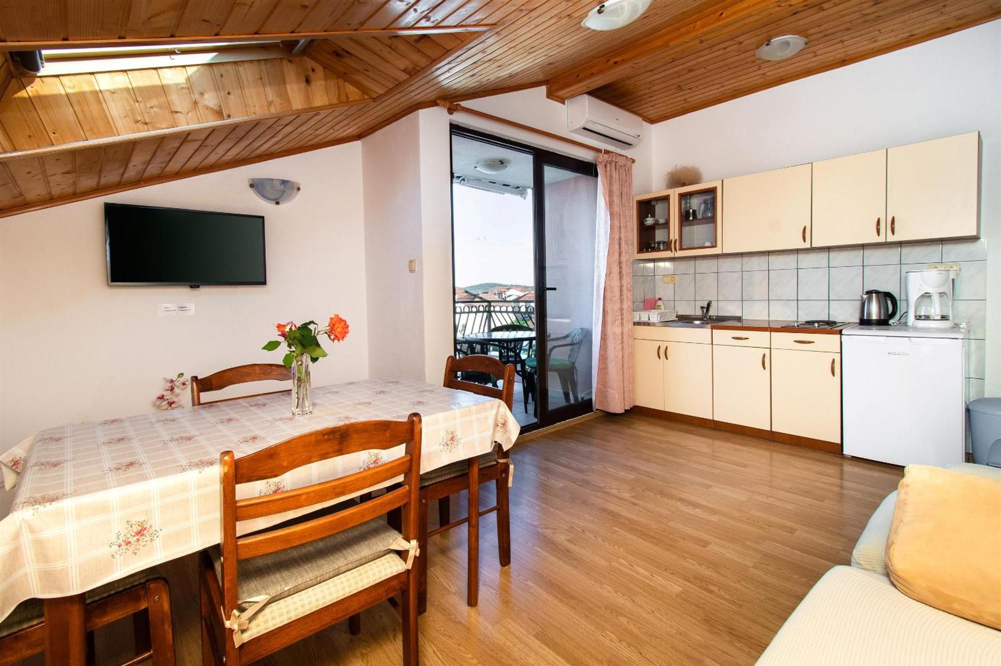Apartments Green Garden Vodice Exterior foto